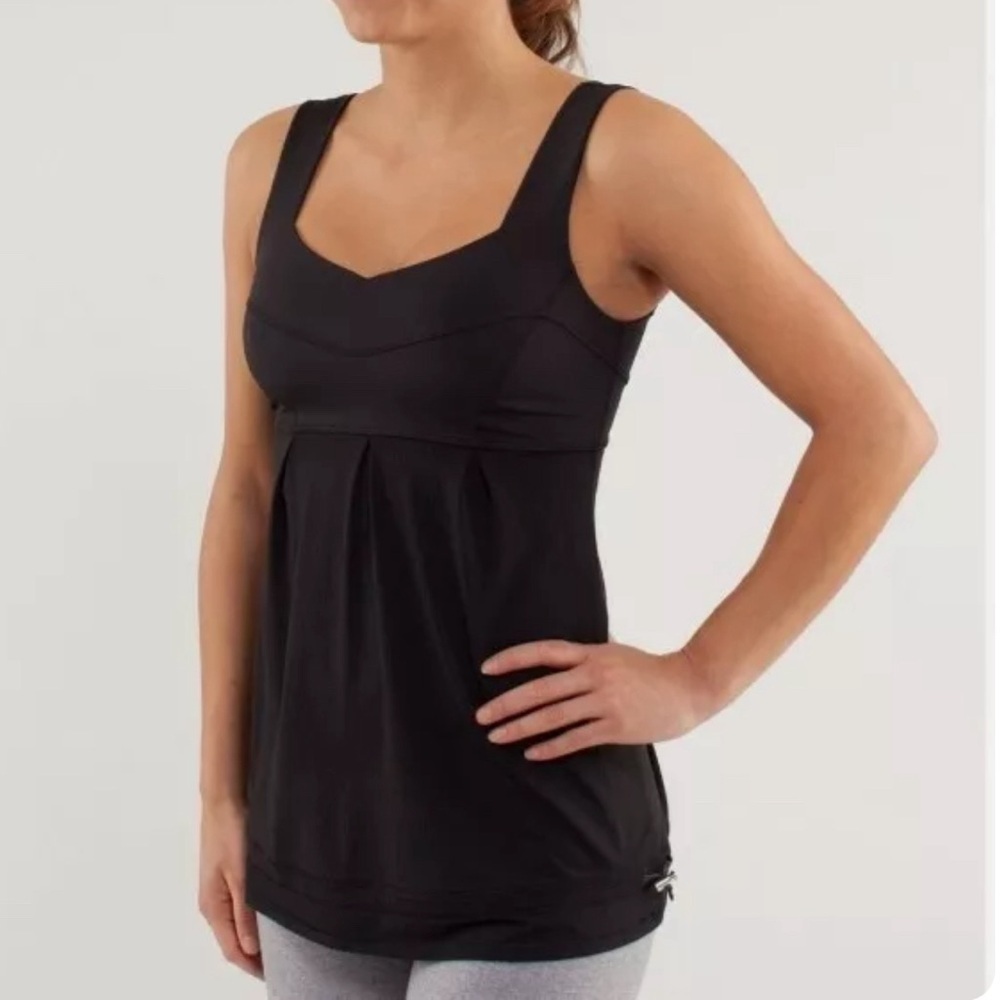 LULULEMON Run Tame Me Tank Top size 4 Black waist Drawstring Cord